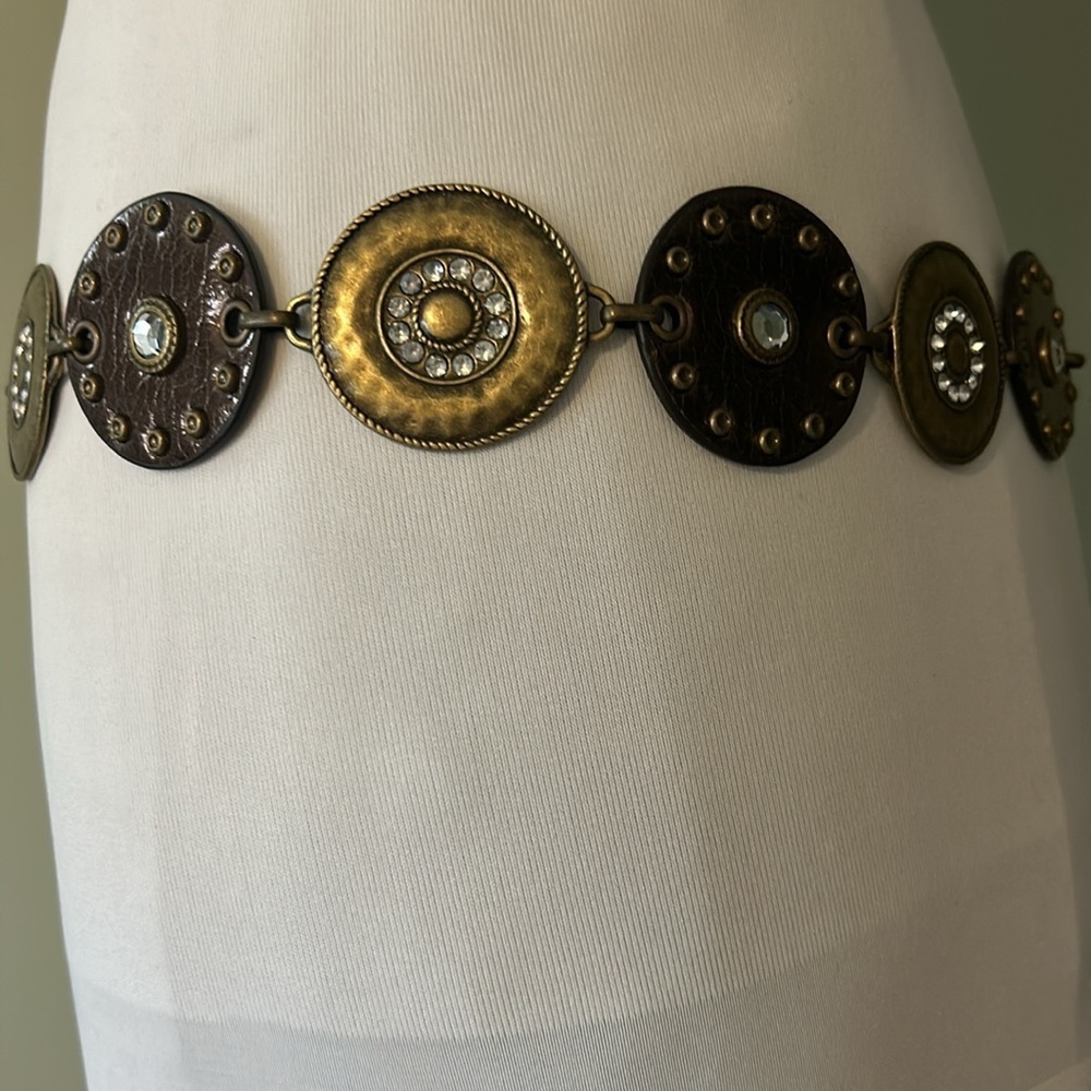 Mixed media belt leather and metal discs lobster clasp 43” adjustable lengths - Picture 6 of 12